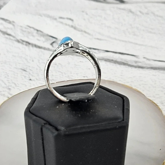 Blue Teardrop Adjustable Fashion Ring  A35 - Picture 4 of 6